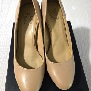 Naturalizer Creme Brulee Size 7